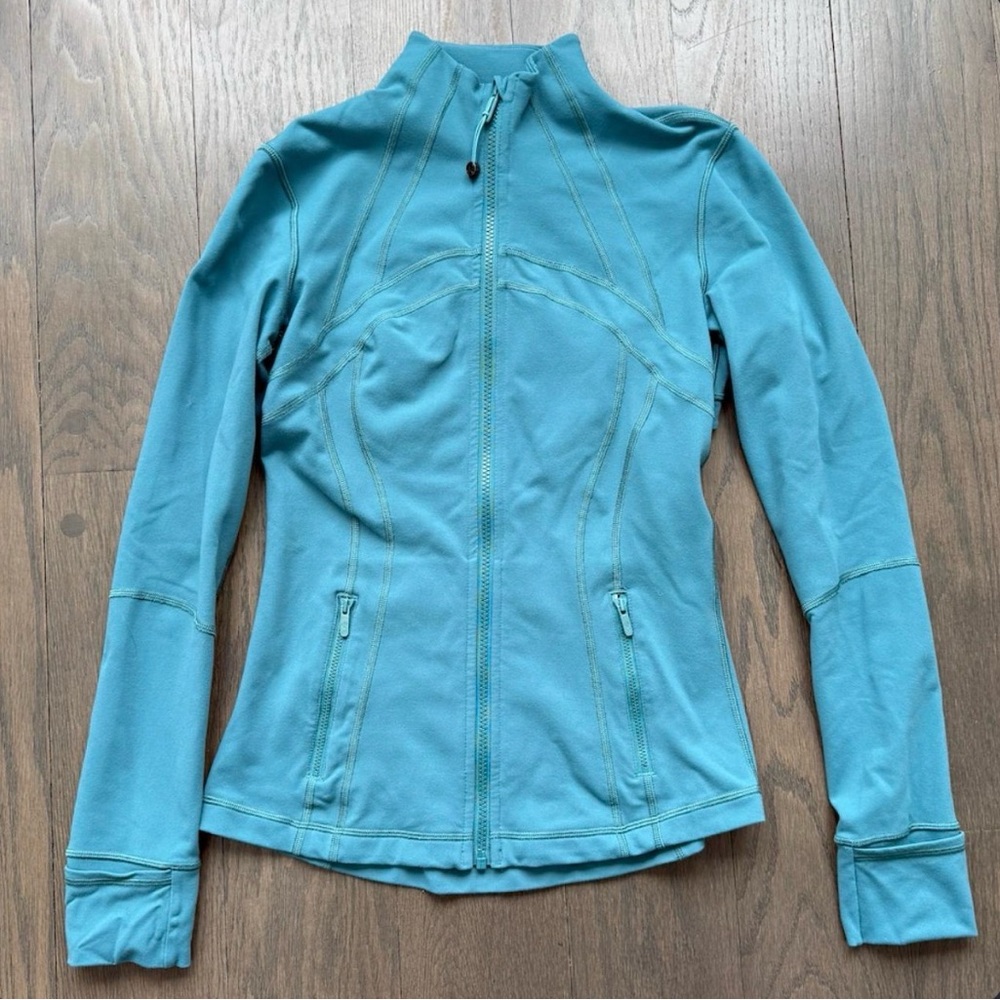 Lululemon mint jacket size 6